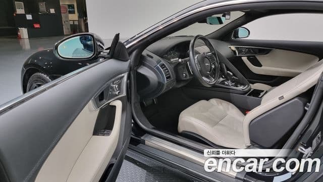 Jaguar F-TYPE X152, 2023 10