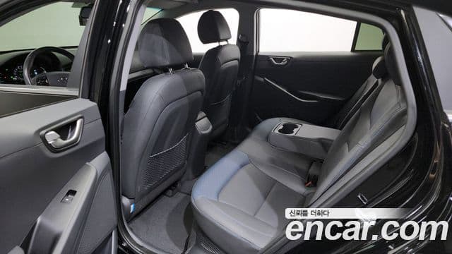 Hyundai Ioniq гибрид, 2019 11