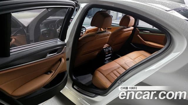 BMW 5시리즈 (G30) 520i M Sport, 2023 11