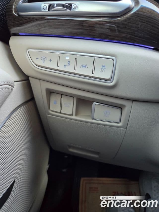 Genesis G90 Luxury, 2022 14