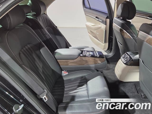 Genesis G90 Luxury, 2022 17