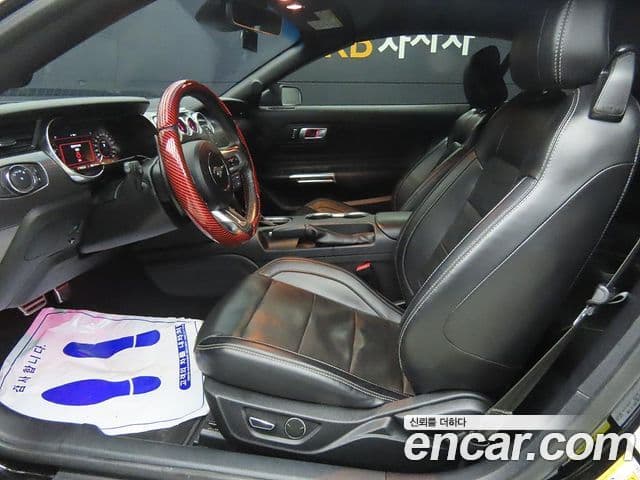 Ford Mustang кабриолет, 2019 все фото