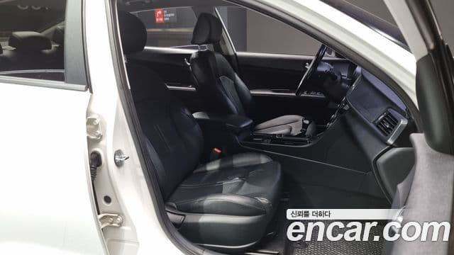 Kia K5 2세대 Prestige, 2016 10