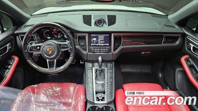 Porsche Macan 95B, 2017 7