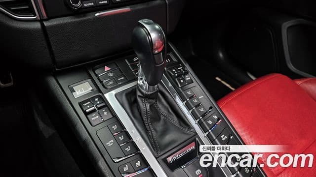 Porsche Macan 95B, 2017 9