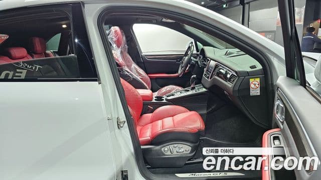 Porsche Macan 95B, 2017 10