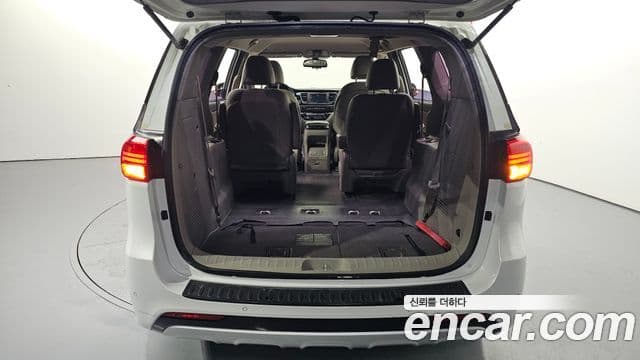 Kia All New Carnival Magic Space, 2018 20