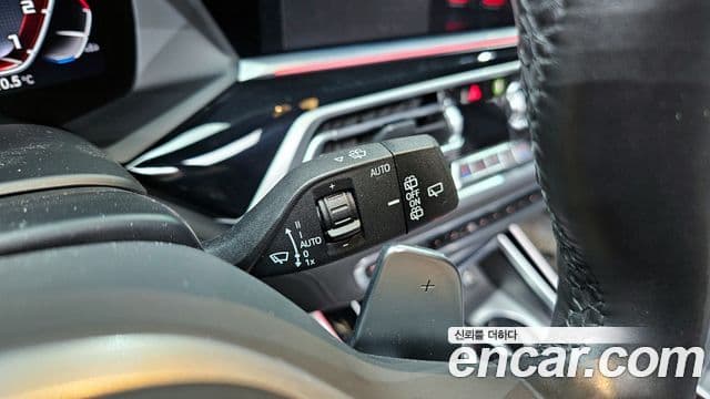 BMW X7 (G07) M50i Frozen чёрный Edition 6인승, 2022 17