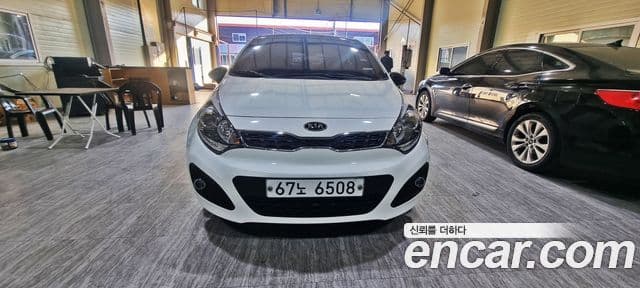 Kia All New Pride Prestige, 2012 1