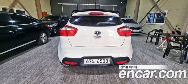 Kia All New Pride Prestige, 2012 4