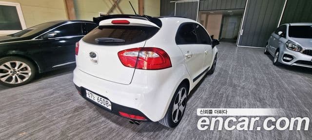 Kia All New Pride Prestige, 2012 6