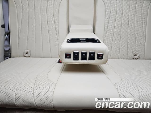 Kia Carnival 4세대 бензин 9인승 High Limousine(компания по спецнадстройкам), 2023 7