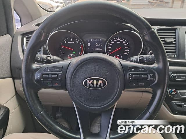 Kia All New Carnival Prestige, 2018 8