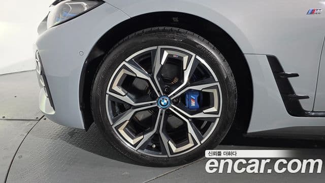 BMW i4 eDrive40 M Sport Pro, 2024 все фото