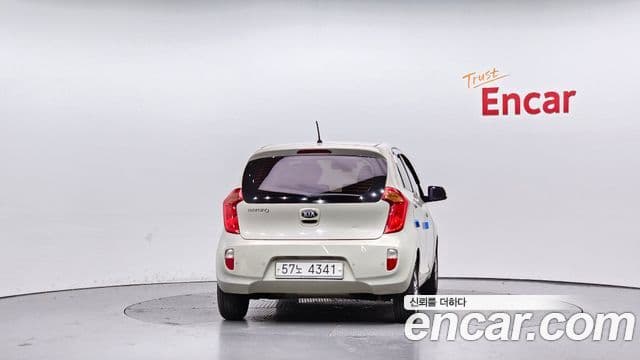 Kia All New Morning Deluxe Trendy, 2014 4