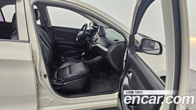 Kia All New Morning Deluxe Trendy, 2014 11