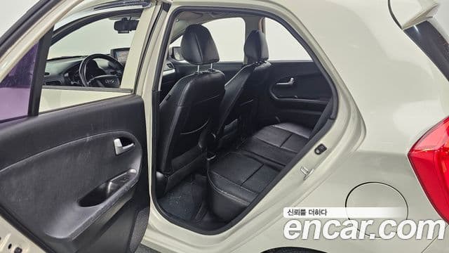 Kia All New Morning Deluxe Trendy, 2014 12