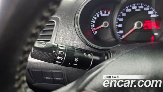 Kia All New Morning Deluxe Trendy, 2014 14