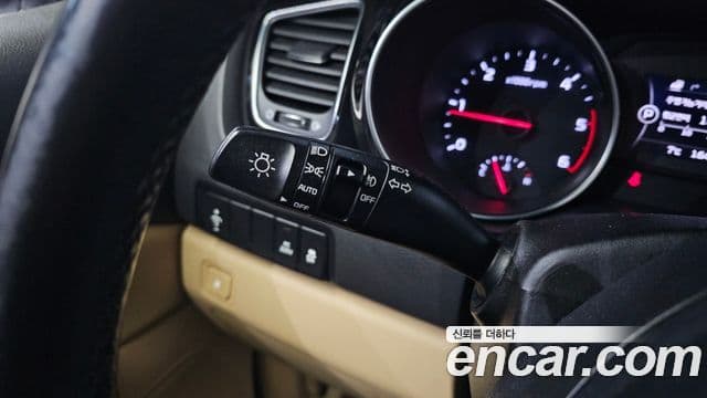 Kia All New Carnival Prestige, 2015 12