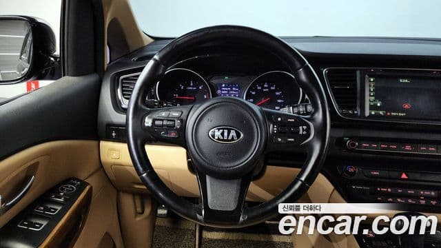 Kia All New Carnival Prestige, 2015 13