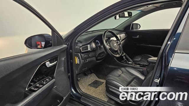 Kia Niro Prestige, 2017 10