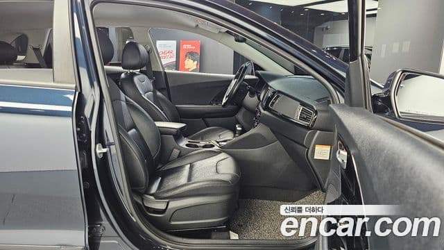 Kia Niro Prestige, 2017 12