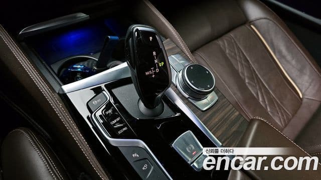 BMW 5시리즈 (G30) 520d M Sport Plus, 2020 9