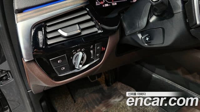 BMW 5시리즈 (G30) 520d M Sport Plus, 2020 16