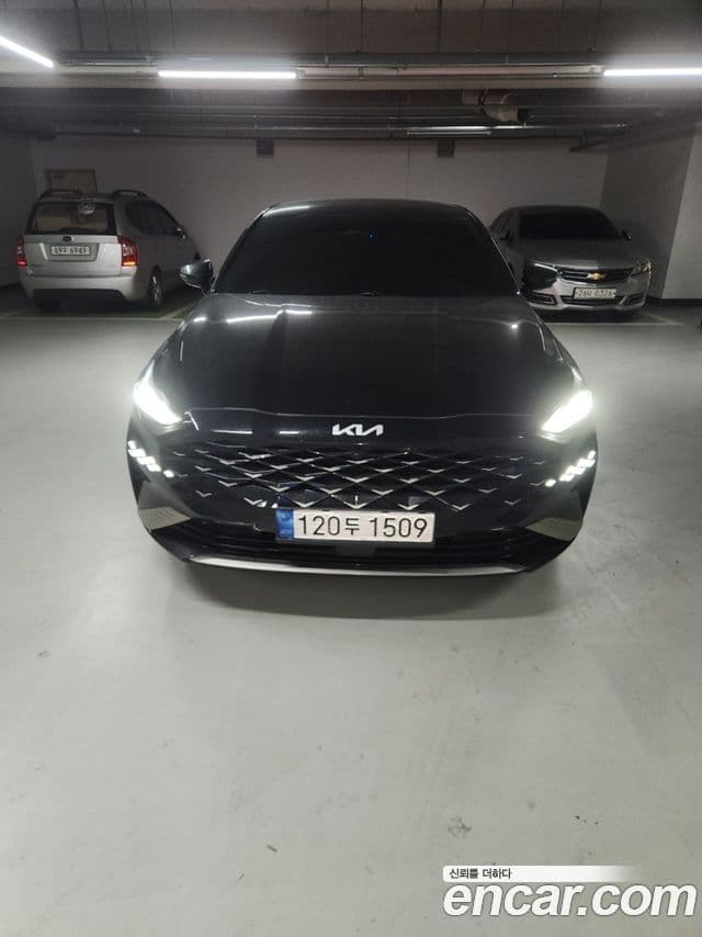 Kia K8 гибрид Signature, 2022 1