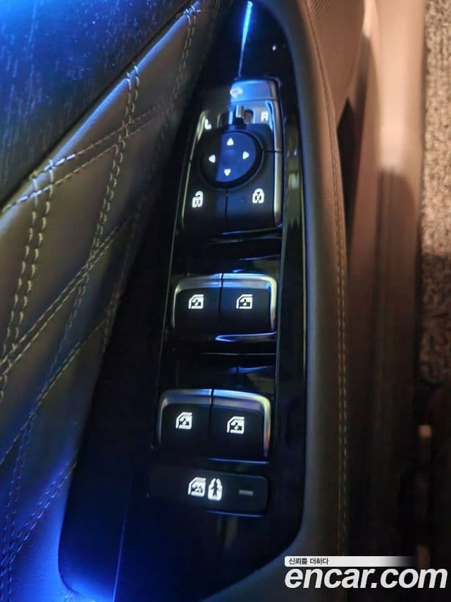 Kia K8 гибрид Signature, 2022 10