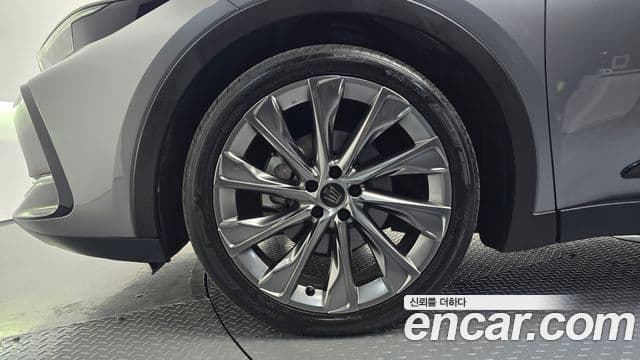 Toyota 크라운 кроссовер, 2023 все фото