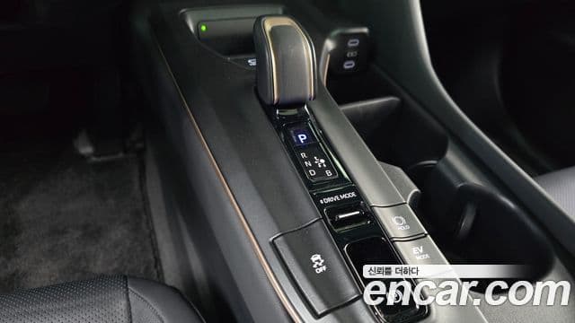 Toyota 크라운 кроссовер, 2023 9