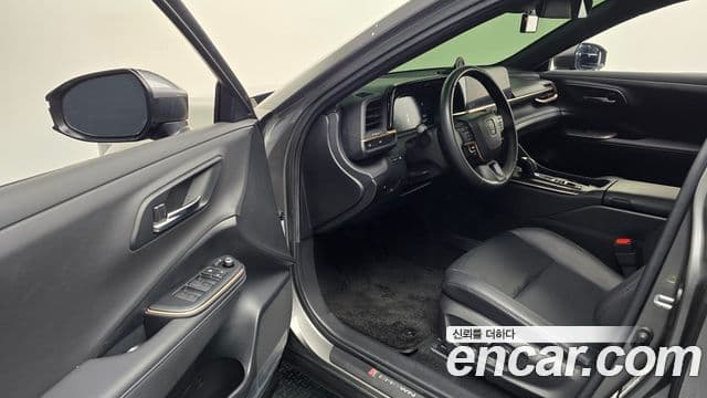 Toyota 크라운 кроссовер, 2023 11