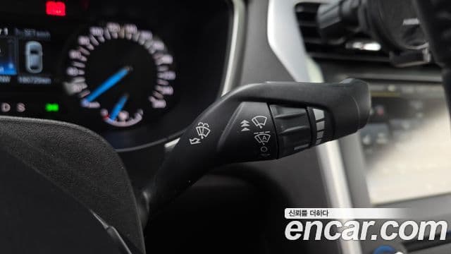 Ford 몬데오 4세대 Trend, 2015 13