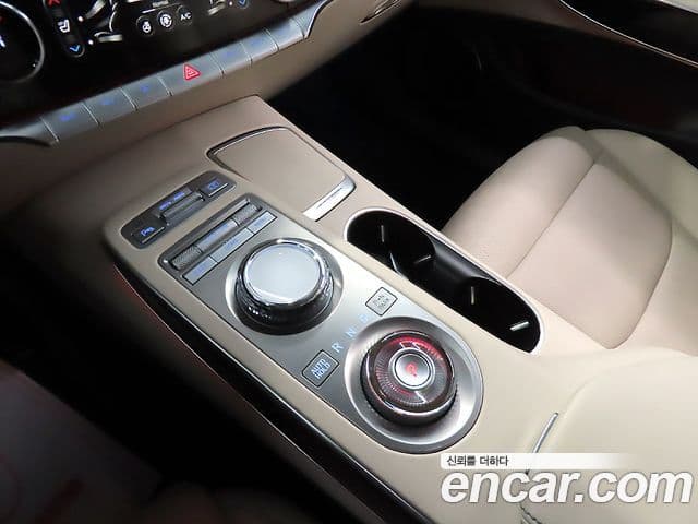 Genesis GV70, 2021 13