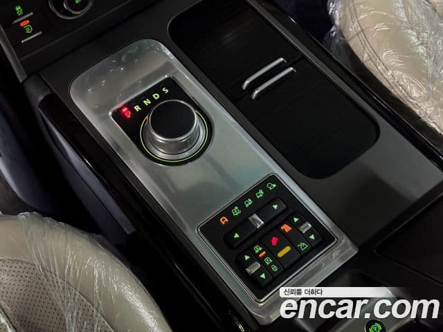 Land Rover Range Rover 4.4 TDV8 Vogue, 2011 9