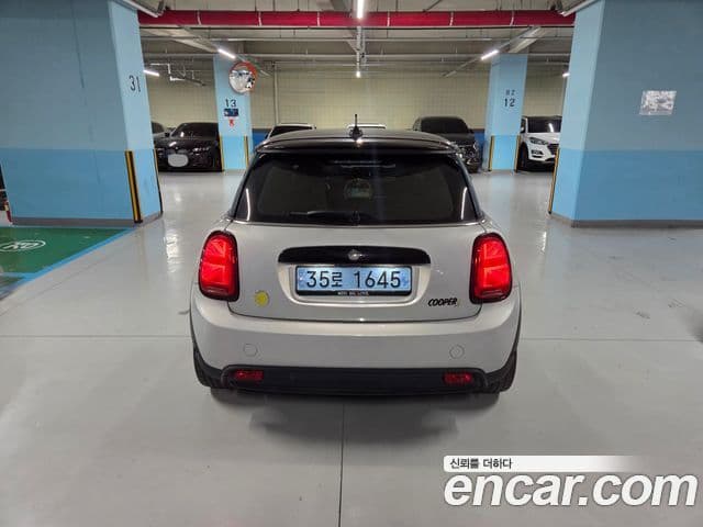 Mini Cooper Электрический (Electric) 3세대, 2022 3