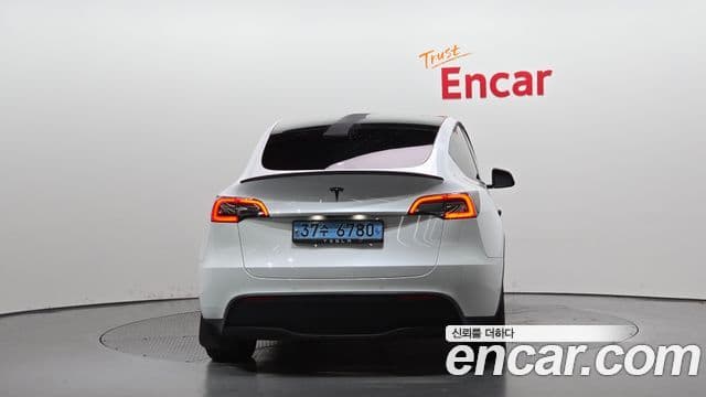 Tesla модель Y Standard Range RWD, 2021 4
