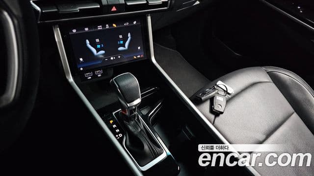 KG모빌리티(SsangYong) Torres T7, 2024 9