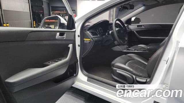 Hyundai LF Sonata Modern, 2015 10