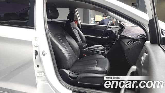 Hyundai LF Sonata Modern, 2015 11