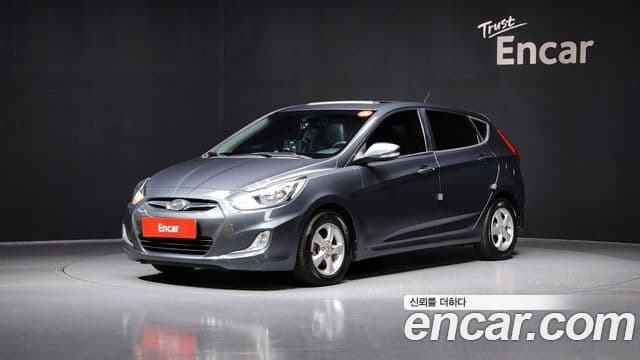 Hyundai Accent(новый кузов / новое поколение) Premier, 2011 1