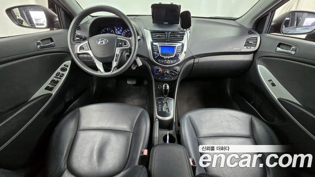 Hyundai Accent(новый кузов / новое поколение) Premier, 2011 7