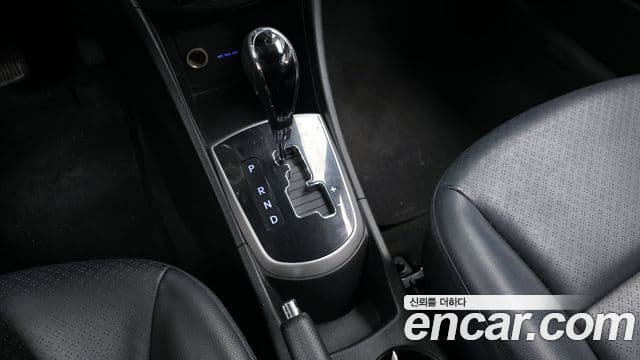 Hyundai Accent(новый кузов / новое поколение) Premier, 2011 9