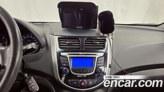 Hyundai Accent(новый кузов / новое поколение) Premier, 2011 14
