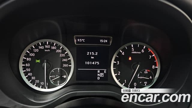 Infiniti QX30 2.0 Essential AWD, 2019 8