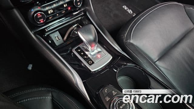 Infiniti QX30 2.0 Essential AWD, 2019 9