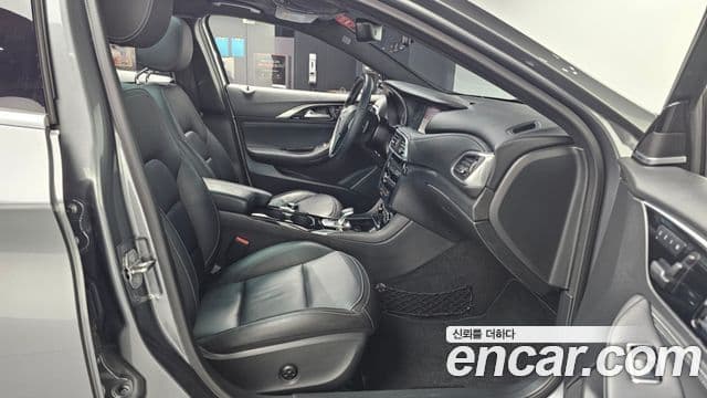 Infiniti QX30 2.0 Essential AWD, 2019 11