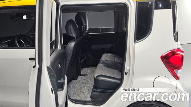 Kia The / новый New Ray Signature, 2022 11