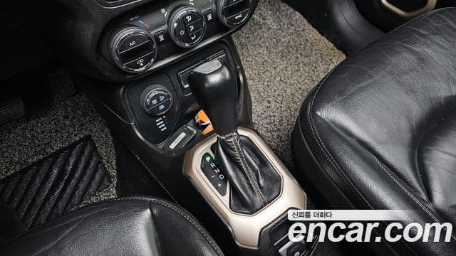 Jeep Renegade 2.0 дизель Limited AWD, 2017 9